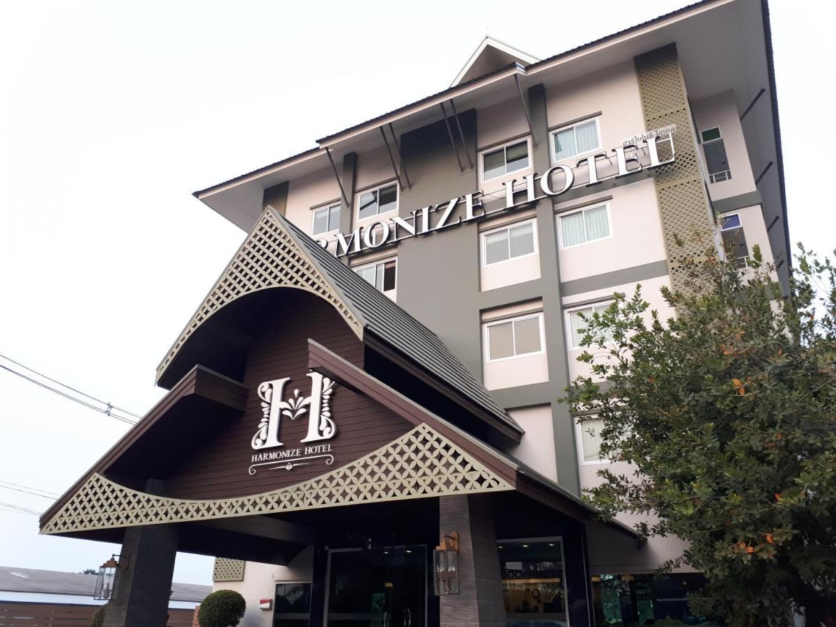 Harmonize Hotel- SHA Extra Plus Chiang Mai Esterno foto